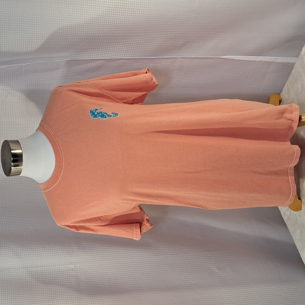 Benny & Belle Women's T-shirt